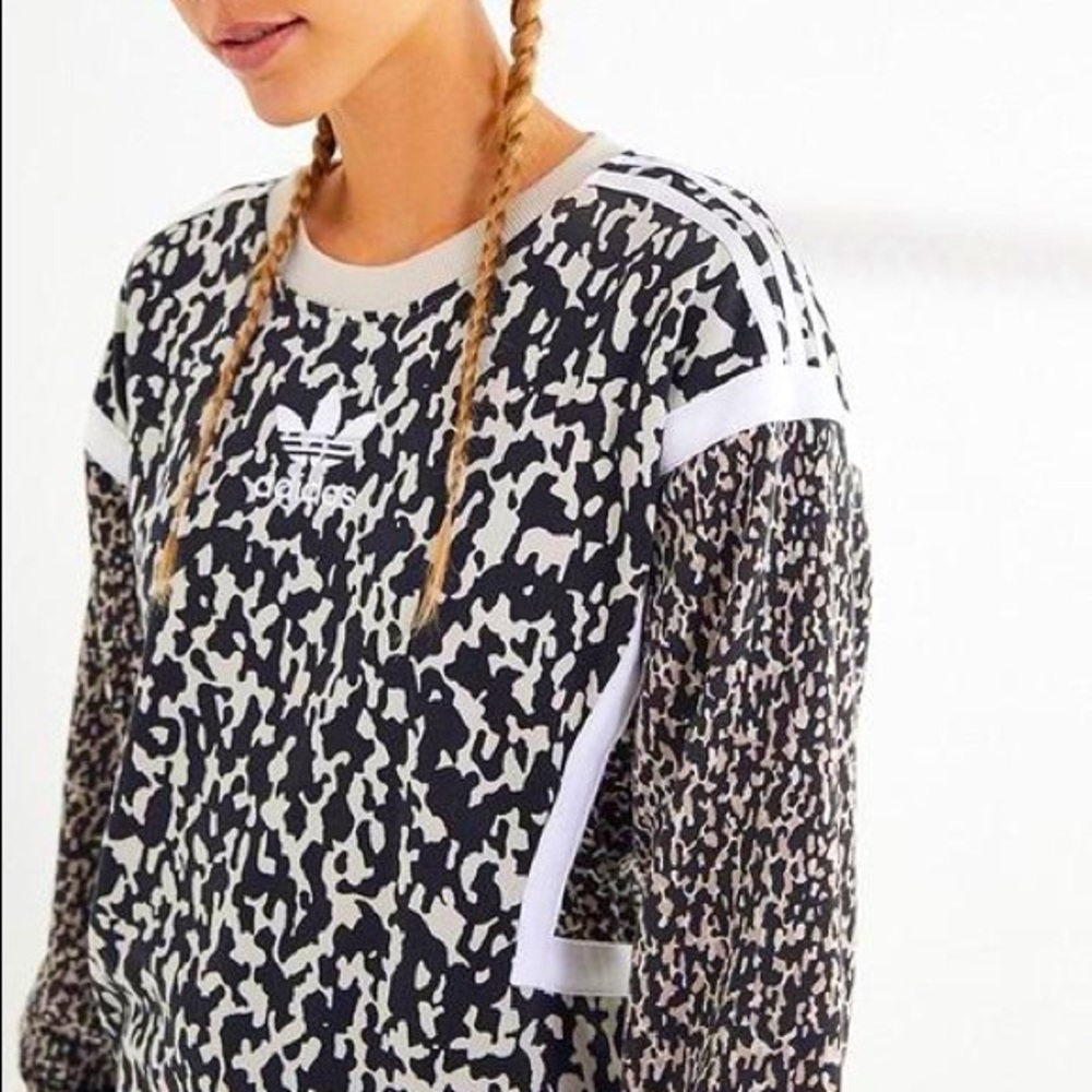Adidas Leoflage sweatshirt (xs)